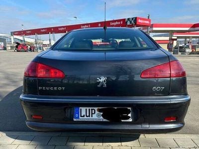 Peugeot 607