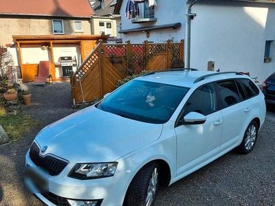 Gebraucht Skoda Octavia 110 PS (80 kW) 2015 Weiß Kleinwagen
