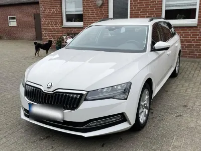 Gebraucht Skoda Superb Ambition 218 PS (160 kW) 2020 Weiß Kombi