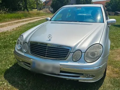 Gebraucht Mercedes E200 163 PS (119 kW) 2004 Silber Limousine