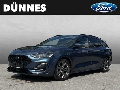 Gebraucht Ford Focus ST-Line X 155 PS (114 kW) 2022 Racerot Limousine