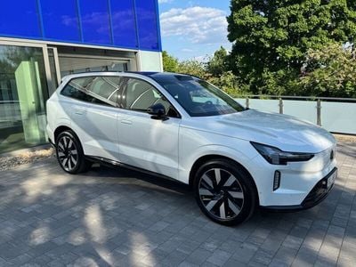 Weiß Gebraucht 2025 Volvo EX90 Ultra SUV | 79.990 € (Teuer)