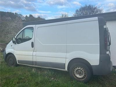 Gebraucht Opel Vivaro 101 PS (74 kW) 2006 Weiß Van / Kleinbus