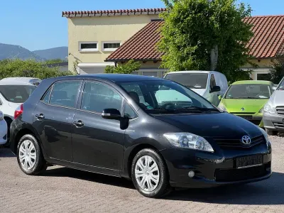 Usata Toyota Auris Life+ 132 CV (97 kW) 2011 Nero Utilitaria