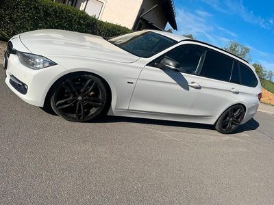 Usata BMW 320 Sport Line 2015 Bianco Station wagon