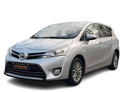 Gebraucht Toyota Verso Comfort 147 PS (108 kW) 2016 Silber Van / Kleinbus