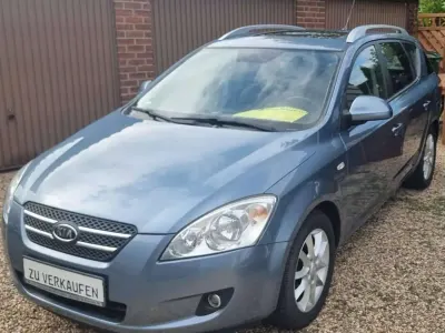 Gebraucht Kia Ceed Sportswagon EX 116 PS (85 kW) 2008 Baltikblau met. Kombi