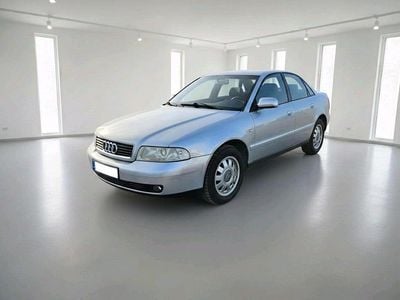 Silber Gebraucht 2000 Audi A4 Limousine | 1.500 € (Fairer Preis)