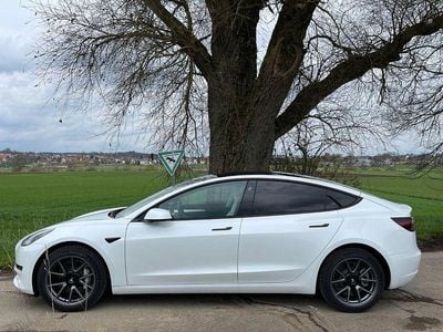 Begagnad Tesla Model 3 RWD 239 kW (325 HK) 2022 Vit Sedan