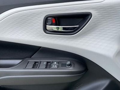 Nuova Suzuki Swift Club 83 CV (61 kW) 2025 Argento Berlina