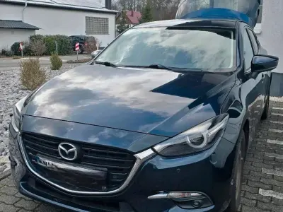 Gebraucht Mazda 3 105 PS (77 kW) 2017 Blau Kleinwagen