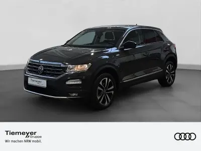 Używany VW T-Roc United 150 KM (110 kW) 2021 Szary SUV