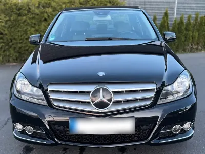 Gebraucht Mercedes C180 156 PS (114 kW) 2011 Schwarz Limousine