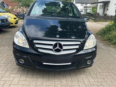 Mercedes B180