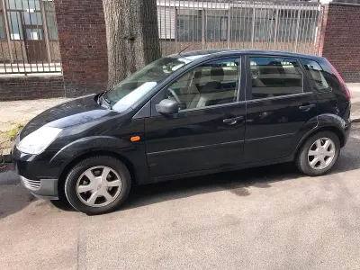 Gebraucht Ford Fiesta 69 PS (50 kW) 2004 Schwarz Kleinwagen