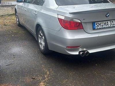 Gebraucht BMW 523 177 PS (130 kW) 2006 Silber Limousine