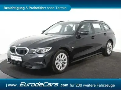 Gebraucht BMW 320e Sport Line 204 PS (150 kW) 2022 Schwarz Kombi