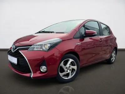 Brugt Toyota Yaris Hybrid Comfort 75 HK (55 kW) 2015 Rød Hatchback