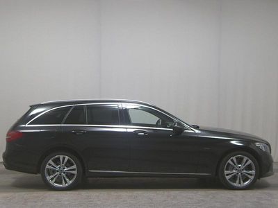 Gebraucht Mercedes C300e Avantgarde 306 PS (225 kW) 2021 Schwarz Kombi