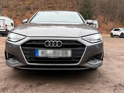 Grau Gebraucht 2021 Audi A4 Limousine | 22.500 € (Fairer Preis)