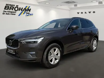 Gebraucht Volvo XC60 Core 197 PS (144 kW) 2024 Platinum grey / metallic SUV