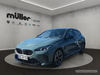 Gebraucht BMW 120 M Sport 170 PS (125 kW) 2026 Cape york gruen metallic Kleinwagen