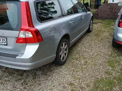 Gebraucht Volvo V70 145 PS (106 kW) 2008 Silber Kombi