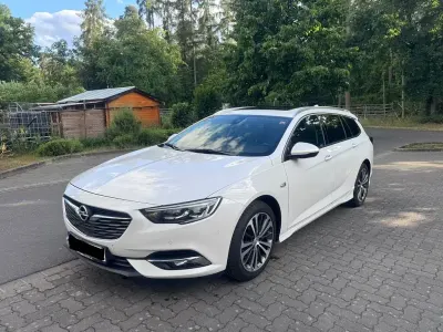 Gebraucht Opel Insignia 170 PS (125 kW) 2018 Weiß Limousine