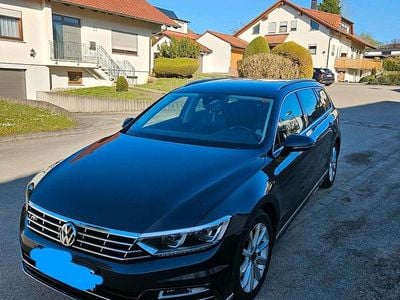 Second-hand VW Passat R-line 150 CP (110 kW) 2019 Gri Break