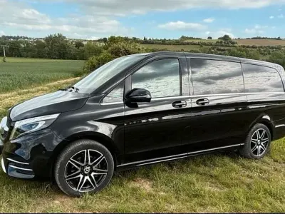 Gebraucht Mercedes V300 Exclusive 237 PS (174 kW) 2022 Schwarz Van / Kleinbus