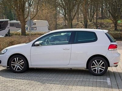 Gebraucht VW Golf V 122 PS (89 kW) 2009 Weiß Kombi