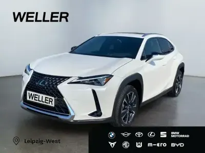 Second-hand Lexus UX 250h Executive Line 184 CP (135 kW) 2021 Alb SUV