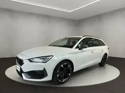 Gebraucht Cupra Leon 150 PS (110 kW) 2024 "candy" weiss Kombi