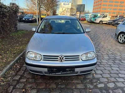 Silber Gebraucht 2003 VW Golf IV Comfortline Limousine | 2.499 € (Guter Preis)