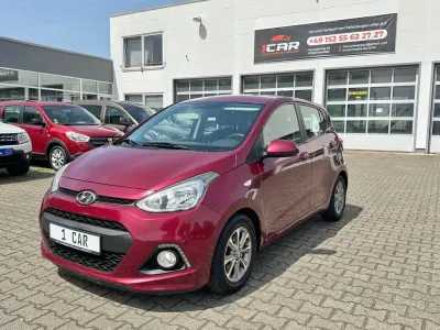 Gebraucht Hyundai i10 Intro Edition 87 PS (63 kW) 2014 Rot Kleinwagen