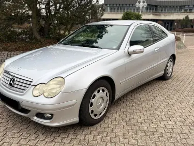 Begagnad Mercedes CL200 122 HK (89 kW) 2005 Silver Sportkupé