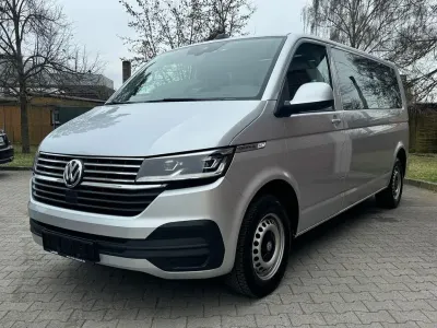 Używany VW Caravelle 150 KM (110 kW) 2023 Srebrny Van