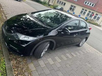 Gebraucht Honda Civic Sport 99 PS (72 kW) 2013 Crystal black p. Limousine