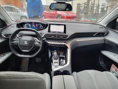 Gebraucht Peugeot 3008 Allure 131 PS (96 kW) 2020 Rot SUV