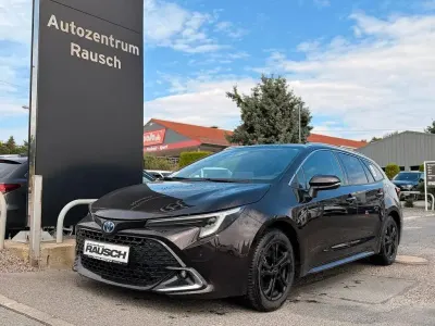 Gebraucht Toyota Corolla Team 152 PS (111 kW) 2023 Braun Kombi