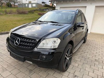 Gebraucht Mercedes ML320 224 PS (164 kW) 2006 Schwarz SUV
