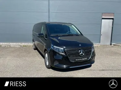 Gebraucht Mercedes V300 Avantgarde 237 PS (174 kW) 2025 Schwarz Van / Kleinbus