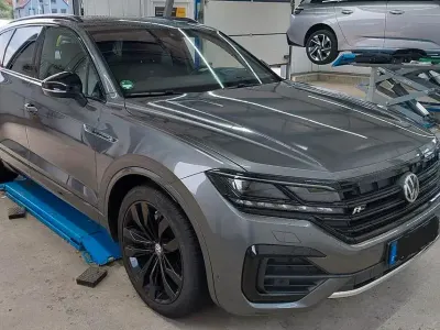 Gebraucht VW Touareg 286 PS (210 kW) 2019 Grau SUV