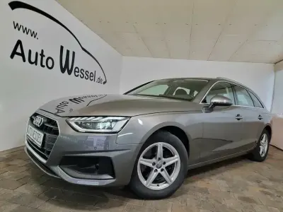 Używany Audi A4 163 KM (119 kW) 2020 Szary Kombi
