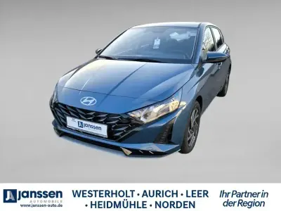 Gebraucht Hyundai i20 Trend 101 PS (74 kW) 2025 Vibrant blue Limousine