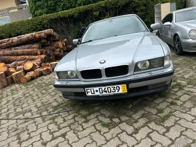 Käytetty BMW 728
