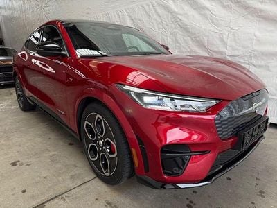 Gebraucht Ford Mustang Mach-E GT 358 kW (487 PS) 2024 Rot SUV