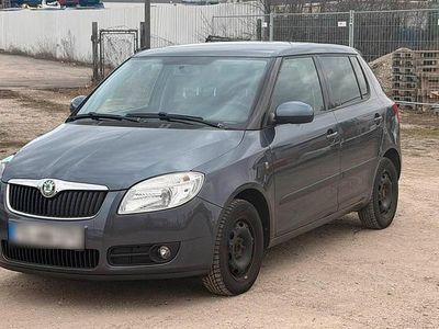 Gebraucht Skoda Fabia 55 PS (40 kW) 2009 Grau Limousine