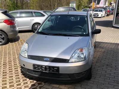 Gebraucht Ford Fiesta 60 PS (44 kW) 2005 Silber Kleinwagen