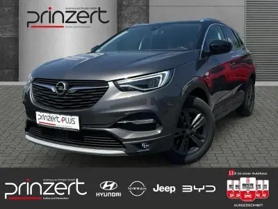 Gebraucht Opel Grandland X 131 PS (96 kW) 2020 Mondstein grau/e:vulkan grau SUV